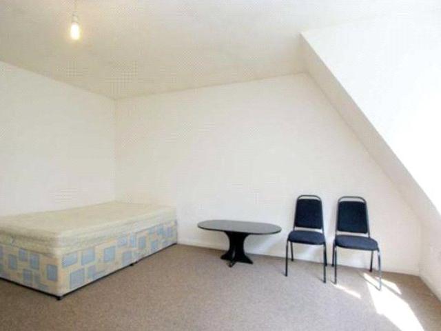 Apartment for rent in London Borough of Ealing, Park Royal