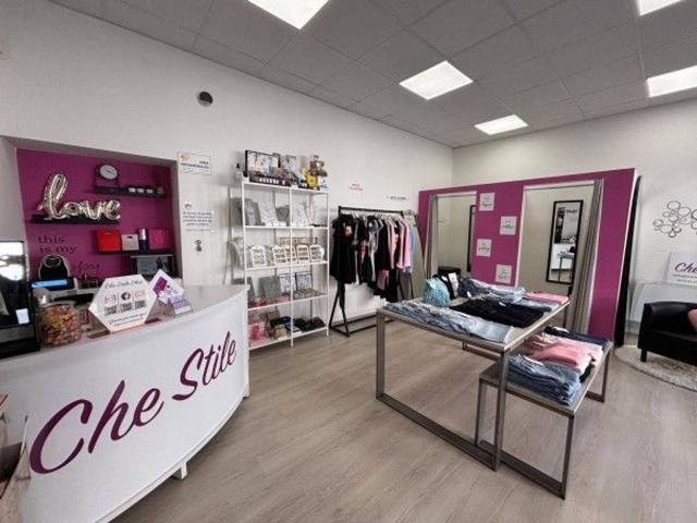Locale Commerciale in vendita a Casorate Primo, Lombardia