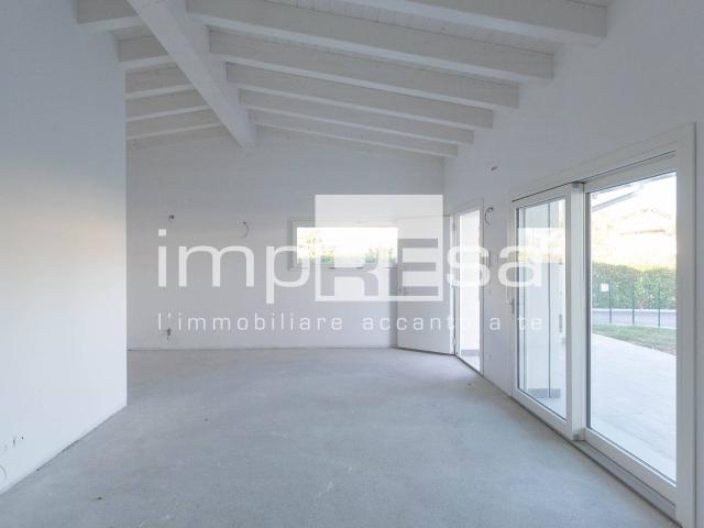Villa Indipendente in vendita a Torre, Pordenone