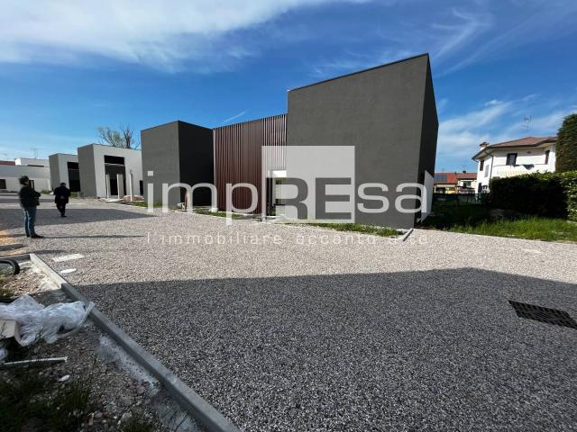 Villa Indipendente in vendita a Mestre-Carpenedo, Venezia