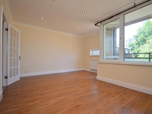 House for rent in Poplar Grove, Greater London