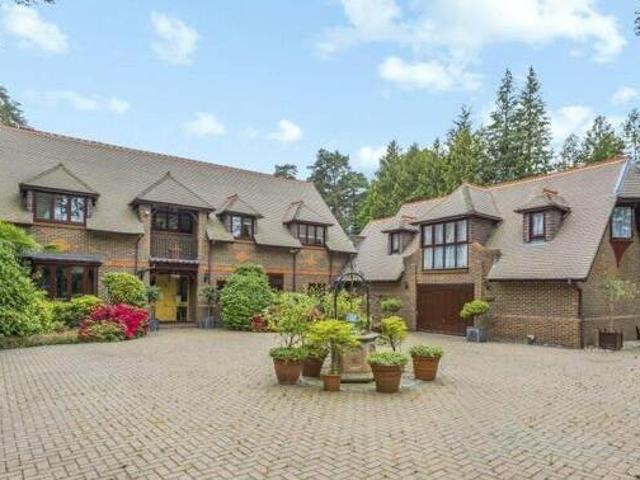 House for sale in Row Town, Surrey