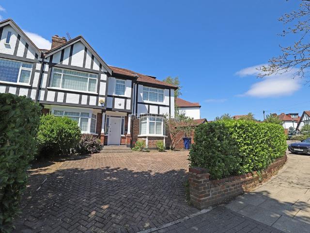 House for rent in Hampstead Garden Suburb, Greater London