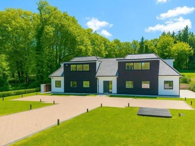 House for sale in Feckenham, City Of Bristol