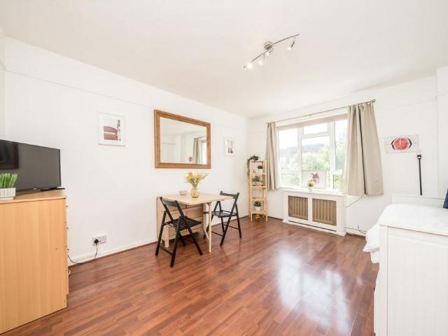 Apartment for rent in Pimlico, Greater London