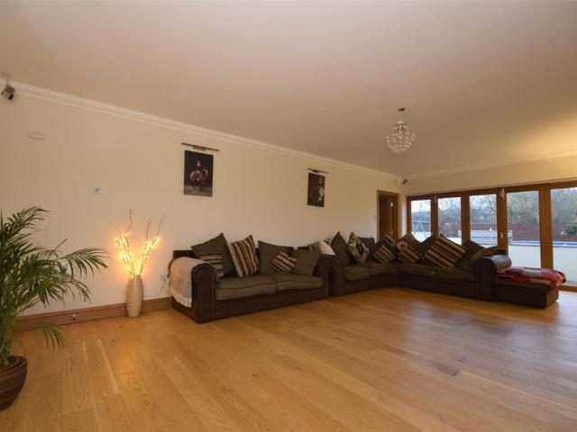 House for rent in Hanham Abbots, Kingswood