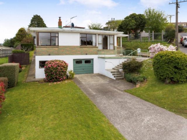 House for rent in Otakou