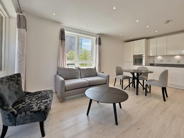 Apartment for rent in Alperton, Greater London