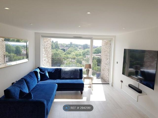 Apartment for rent in Alperton, Greater London