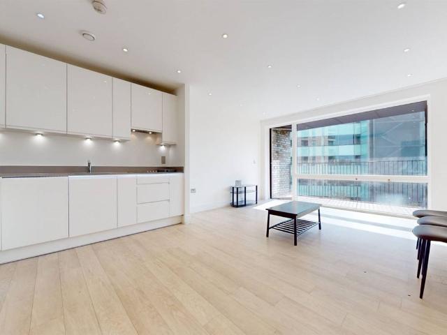 Apartment for rent in Alperton, Greater London