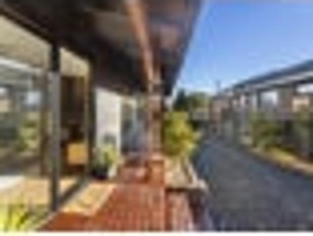 House for sale in Otakou