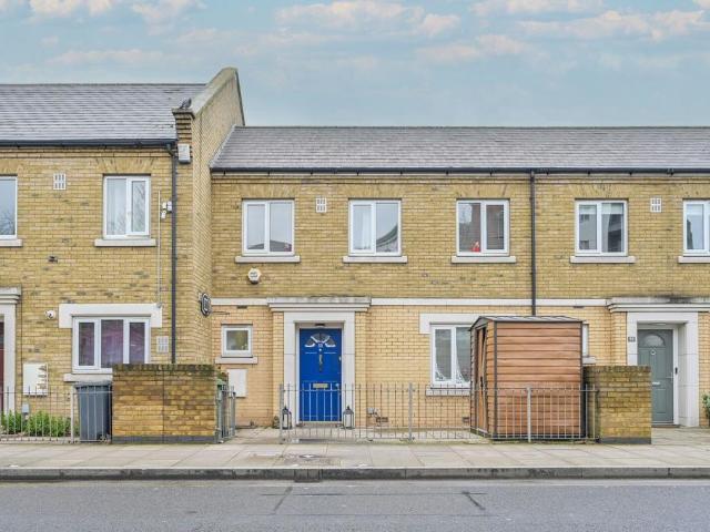 House for rent in Blackwall, Greater London