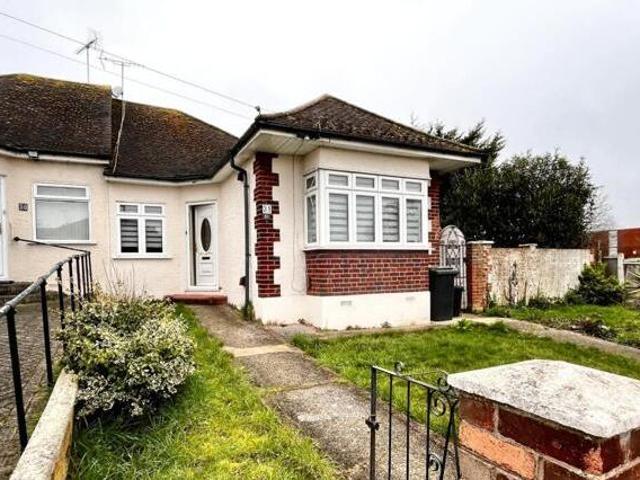House for rent in Alton Barnes, Essex