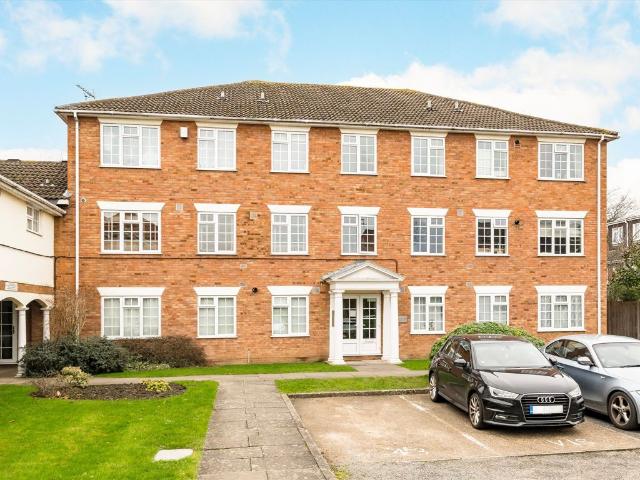Apartment for rent in Strawberry Hill, Greater London