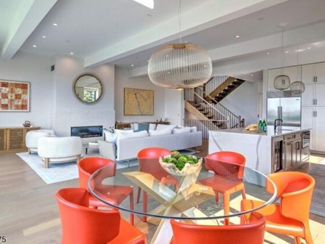 Condo for sale in Gladstone, New Jersey