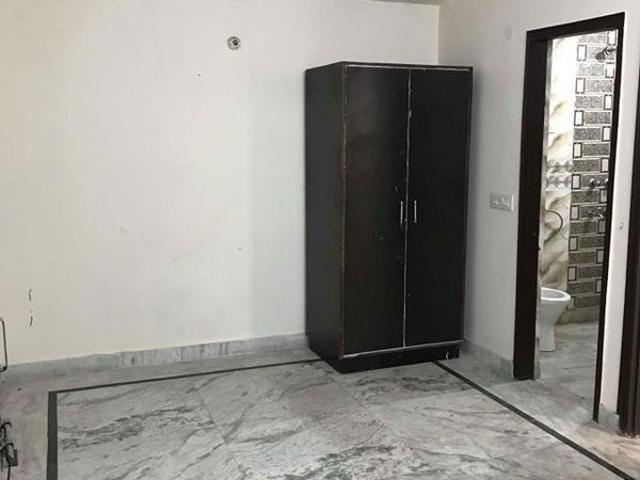 Flat for rent in Deri