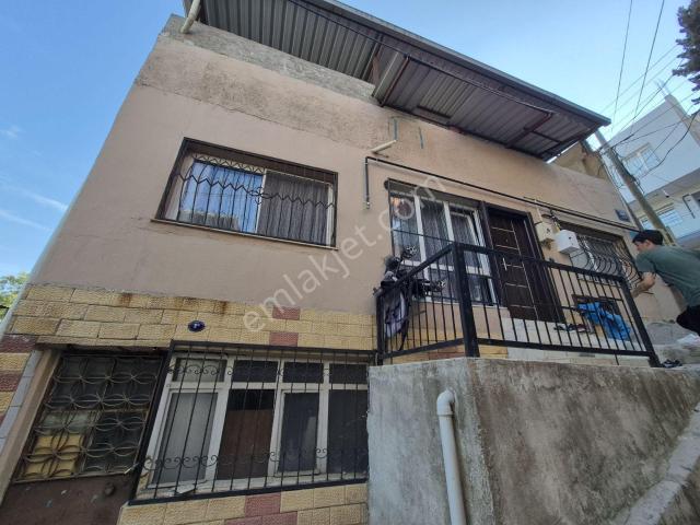 Karabağlar, İzmir içerisinde satılık Villa