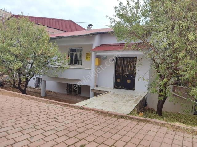 Abdullah Paşa Mahallesi, Elâzığ Merkez içerisinde kiralık Villa
