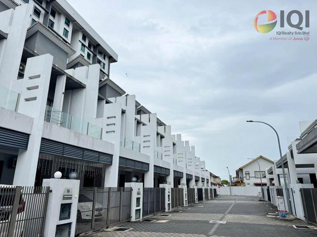 Terraced House for sale in Wellesley, Penang