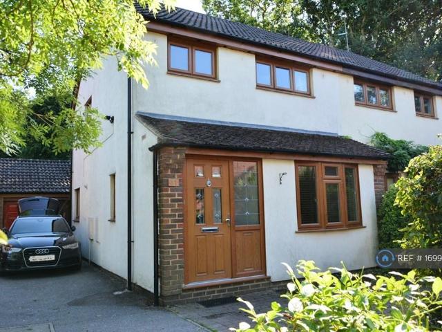 House for rent in Hutton Mount, Navestock Side