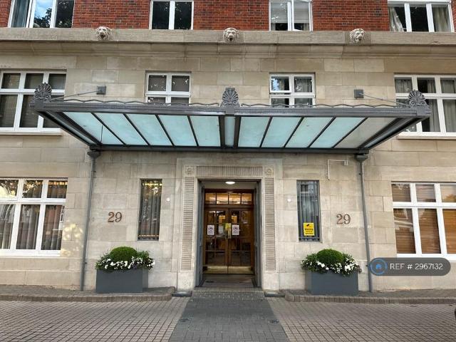 Apartment for rent in St. John's Wood, Greater London