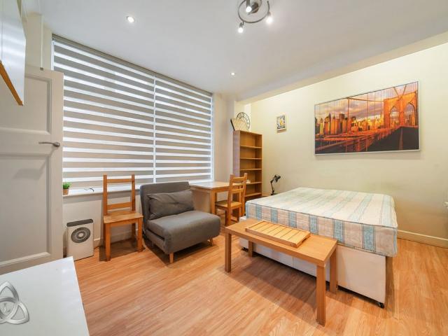 Studio for rent in St. John's Wood, Greater London