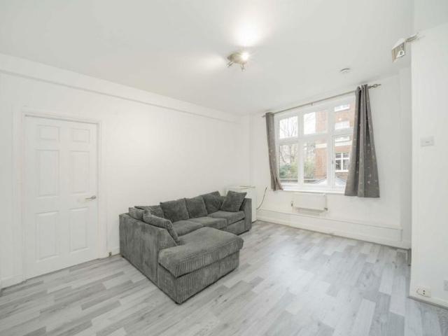 Apartment for rent in St. John's Wood, Greater London