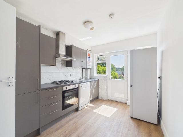 Apartment for rent in West Finchley, Greater London