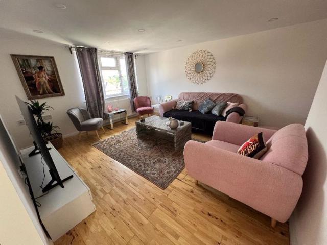 Apartment for rent in West Finchley, Greater London