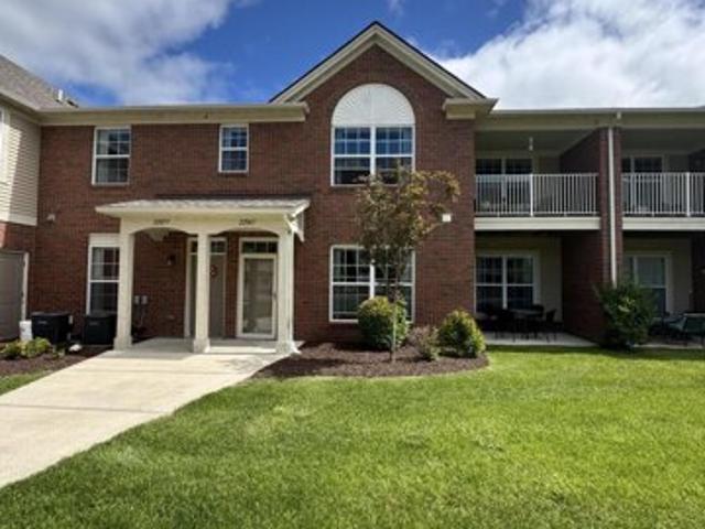 Condo for sale in Macomb