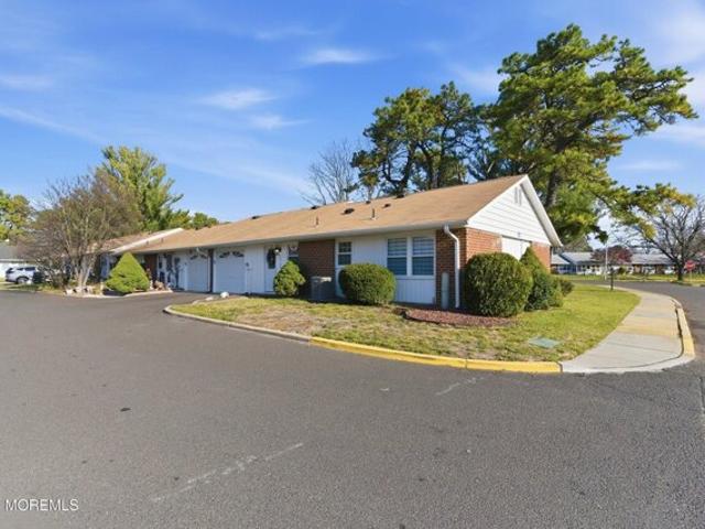 Condo for sale in Lakewood, New Jersey