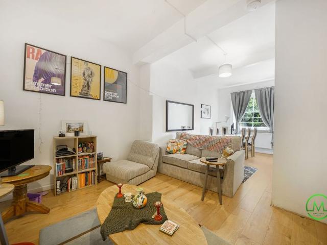 Apartment for rent in Highbury, Greater London