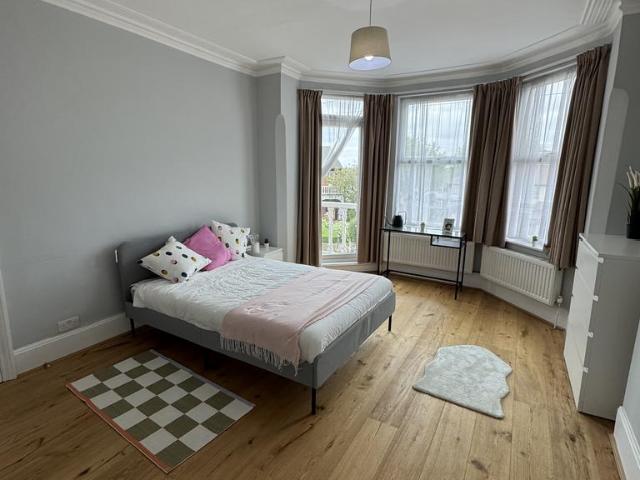 House for rent in Dollis Hill, Greater London