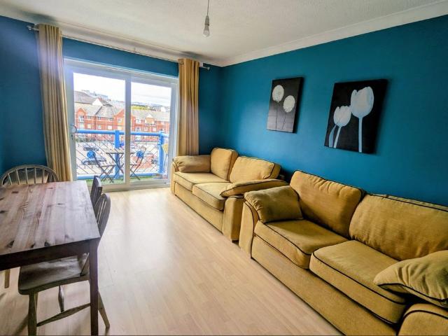 Apartment for rent in Nangreaves, Wales