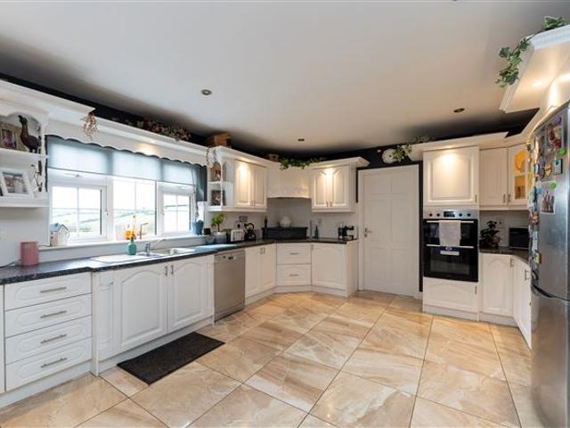 Farm for sale in Ballysinon