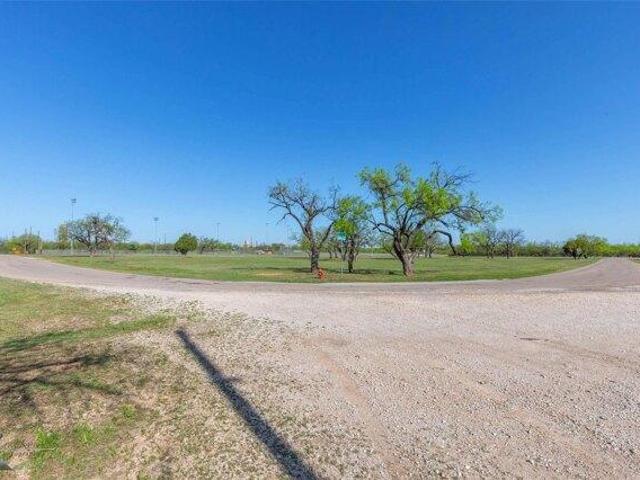 Land for sale in Taylor, Texas