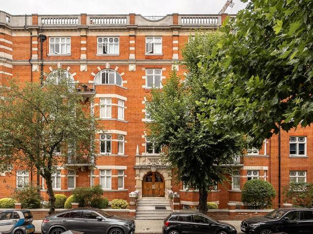 Apartment for rent in Kensington, Greater London