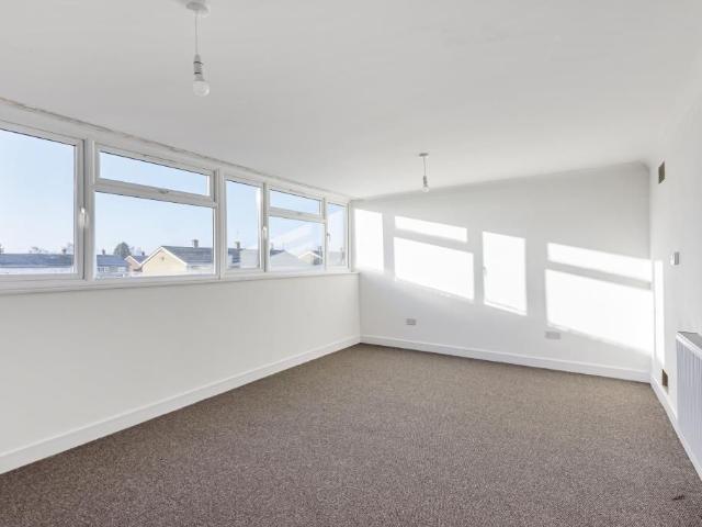 Apartment for rent in Caldecott, Dromore