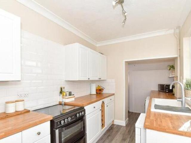 House for sale in Oakfield, Ryde
