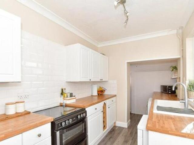 House for sale in Oakfield, Ryde