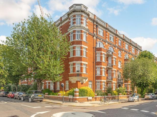 Apartment for rent in Kensington, Greater London