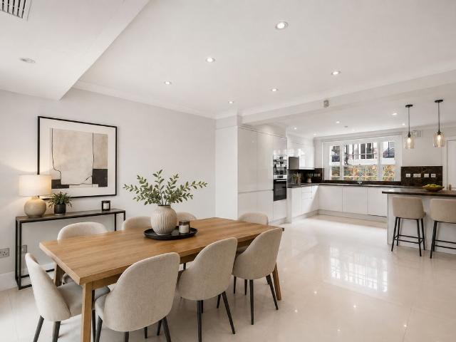 House for rent in Kensington, Greater London
