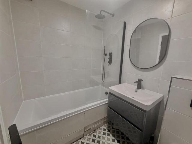 Apartment for rent in London Borough of Croydon, Thornton Heath