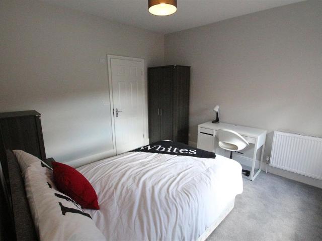 Room for rent in Phippsville, Northampton