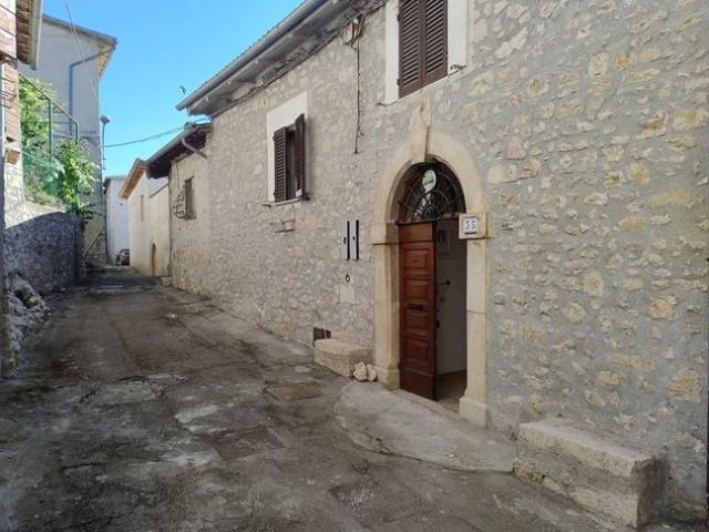 Appartamento in vendita a Cascia, Umbria