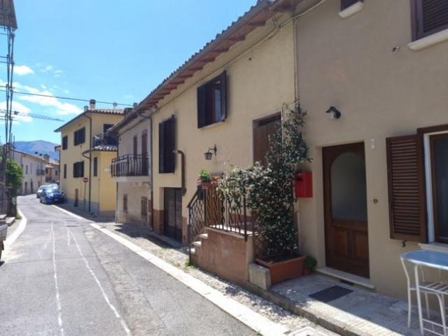 Appartamento in vendita a Norcia, Umbria