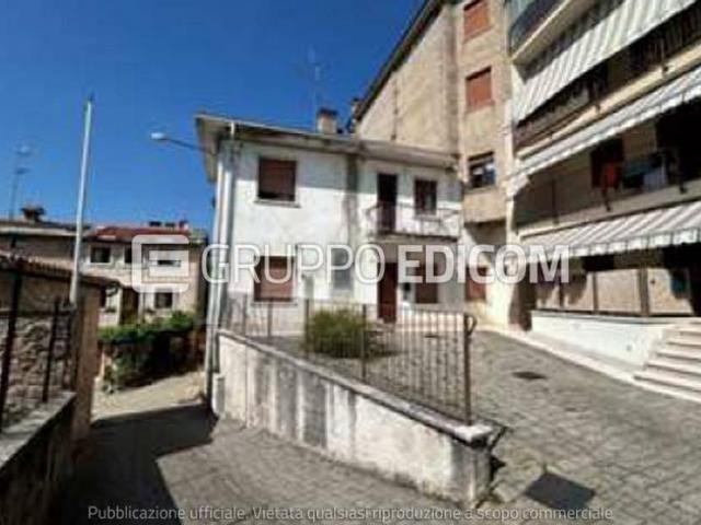 Appartamento in vendita a Cerro Veronese, Veneto