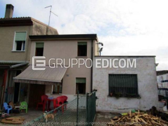 Appartamento in vendita a Castagnaro, Verona