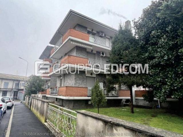 Appartamento in vendita a Cerano, Novara