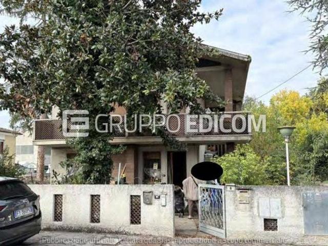 Villa Indipendente in vendita a Unione Terre e Fiumi, Reggio Emilia